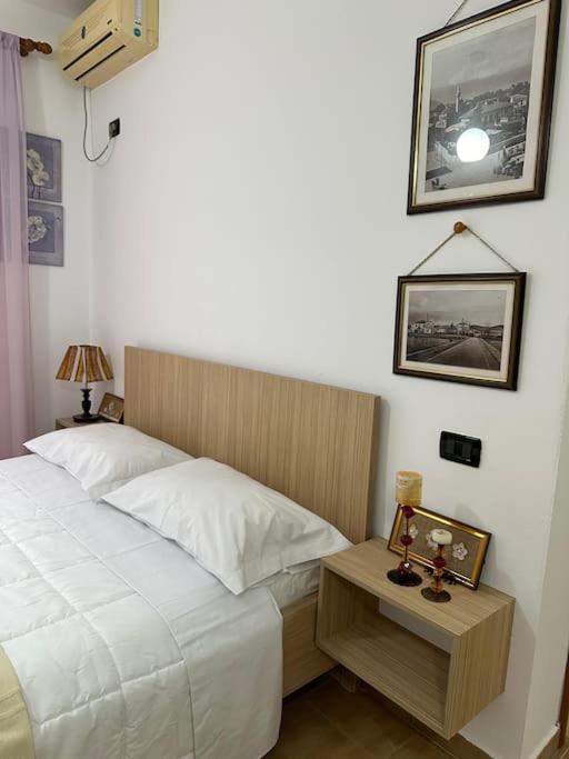 Studio Of Shpresa Vlore Exterior photo